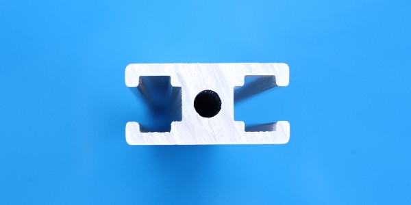 小規(guī)格材料之1530國(guó)標(biāo)鋁合金型材簡(jiǎn)介