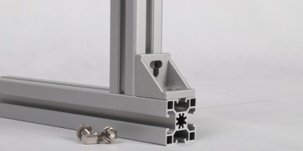 關(guān)于三根工業(yè)鋁型材相互連接的方法，你知道嗎？